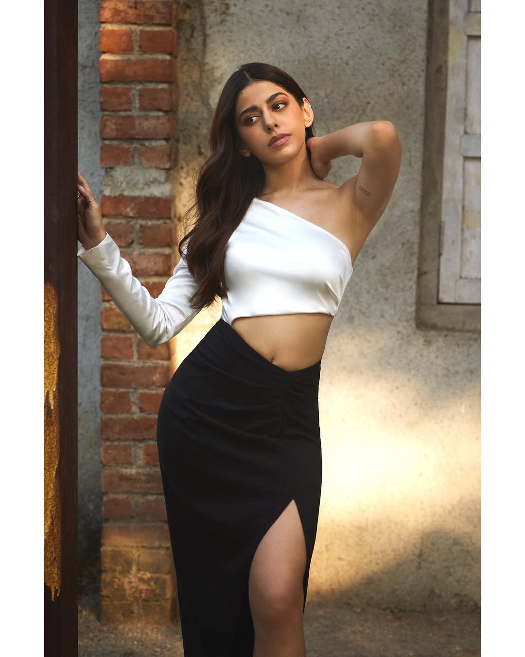 Alaya Gown